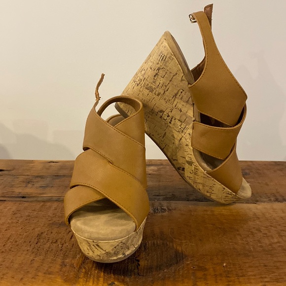 Brown wedges - Picture 1 of 7